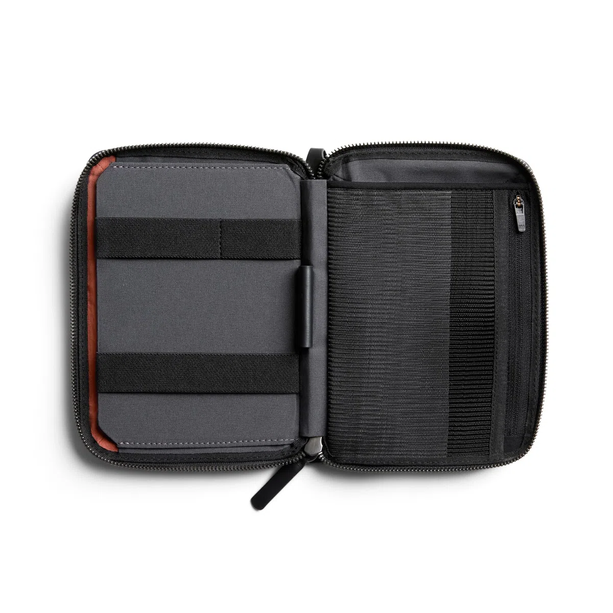 Bellroy Wonder Kit (Bolso Estuche Organizador de Accesorios y de Viaje con organización Interna para Cables, Cargadores, Cuadernos, botiquines médicos y más) - Raven