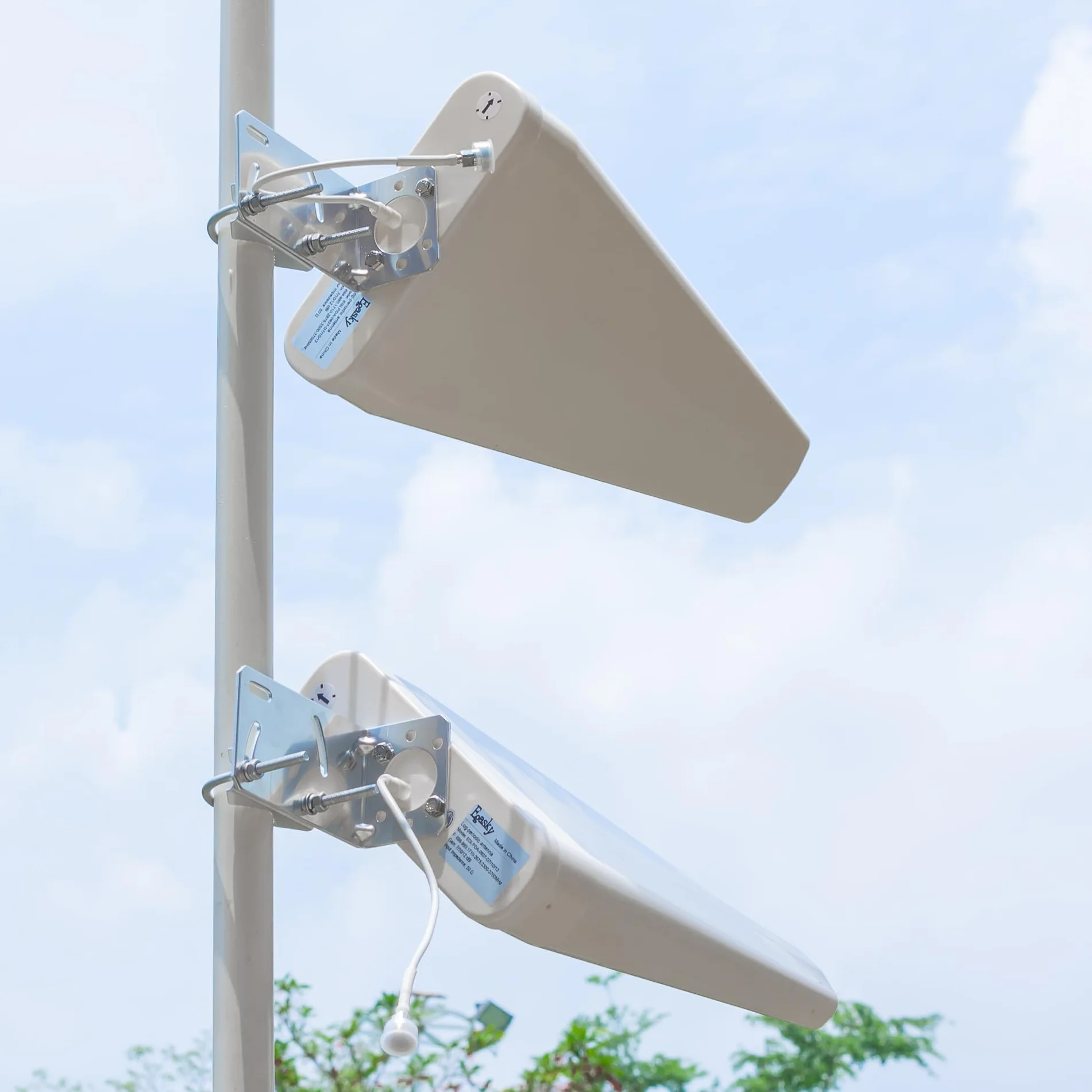 Antena FWA 5G 4G Direccional Exterior 12dBi | Compatible con Vodafone, Digi y Movistar | para Router Fijo o Zona sin Cobertura | 700 MHz - 3700 MHz | 5m Cables SMA/RP-SMA/TS9